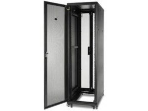 APC NetShelter SV 42U (AR2400FP1) rasklopljen serverski rack 600x1060mm