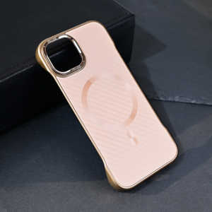 Torbica Magsafe Carbon za iPhone 13 6.1 bez