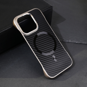 Torbica Magsafe Carbon za iPhone 16 Pro 6.3 crna