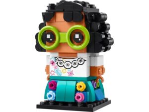 LEGO 40753 Mirabel Madrigal 19