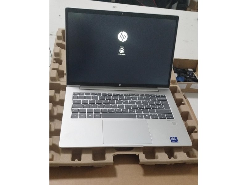 HP ProBook 440 G11 (Pike silver) WUXGA IPS, Ultra 5 125U, 16GB, 512GB SSD (AD1Z5ET/16 // Win 11 Pro) OUTLET
