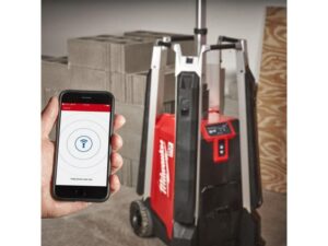 MILWAUKEE Baterijski LED reflektor 6Ah sa postoljem – MXFTL-601