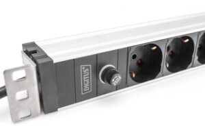 Razvodni PDU panel za rack 19 in sa 8 utičnih mesta 1U, 2m kabl