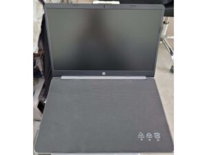 HP 250 G8 (Dark ash silver) Full HD, i3-1115G4, 8GB, 512GB SSD (8A682EA) OUTLET