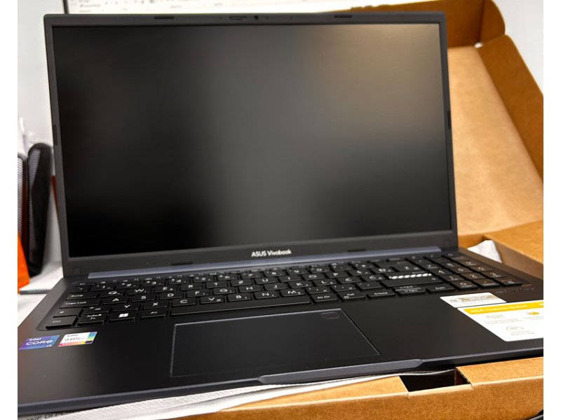 ASUS Vivobook 15 X1504VA-BQ1358 (Full HD IPS, i7-1355U, 16GB, SSD 1TB) OUTLET