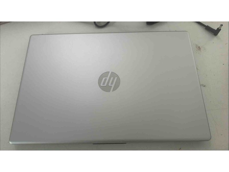 HP 15-fc0103nm (Natural silver) Full HD, Ryzen 5 7520U, 16GB, 1TB SSD (B0CJ8EA) OUTLET
